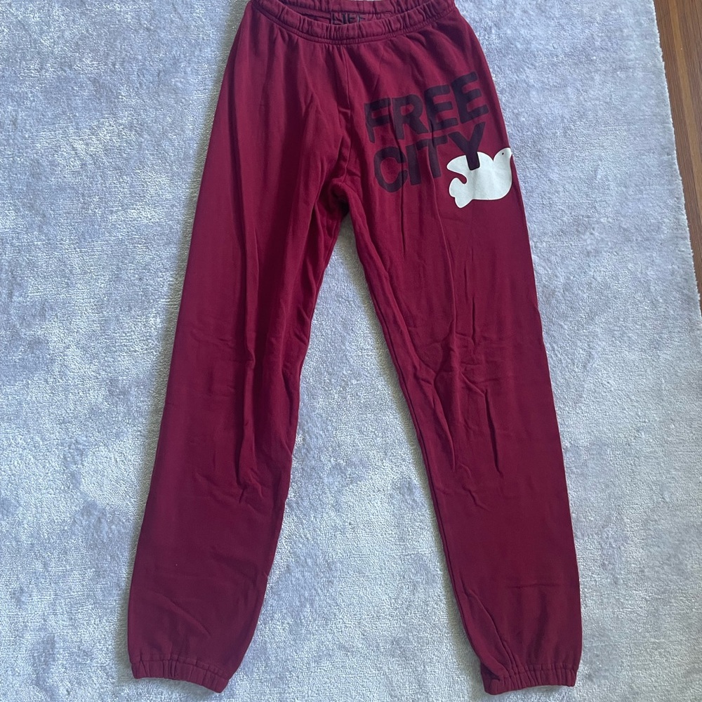 FREE CITY sweatpants